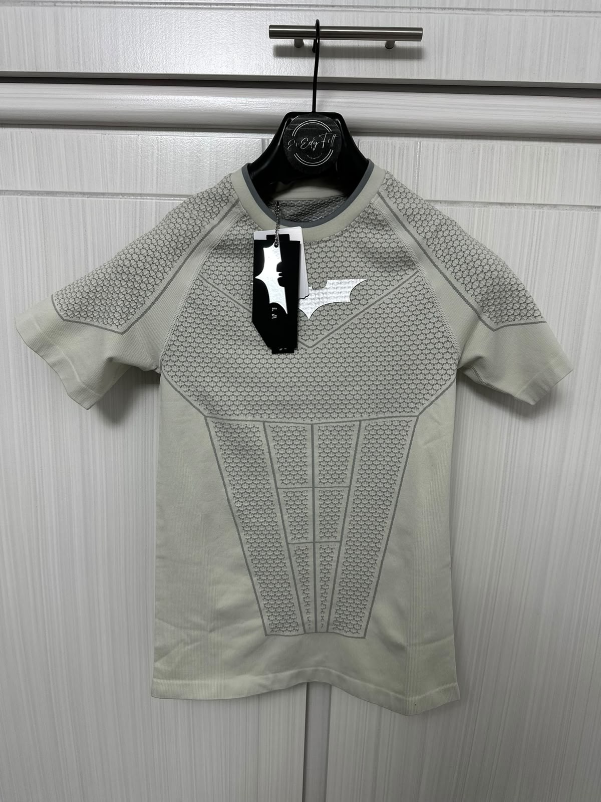 BATMAN COMPRESSION TEE - OFF WHITE