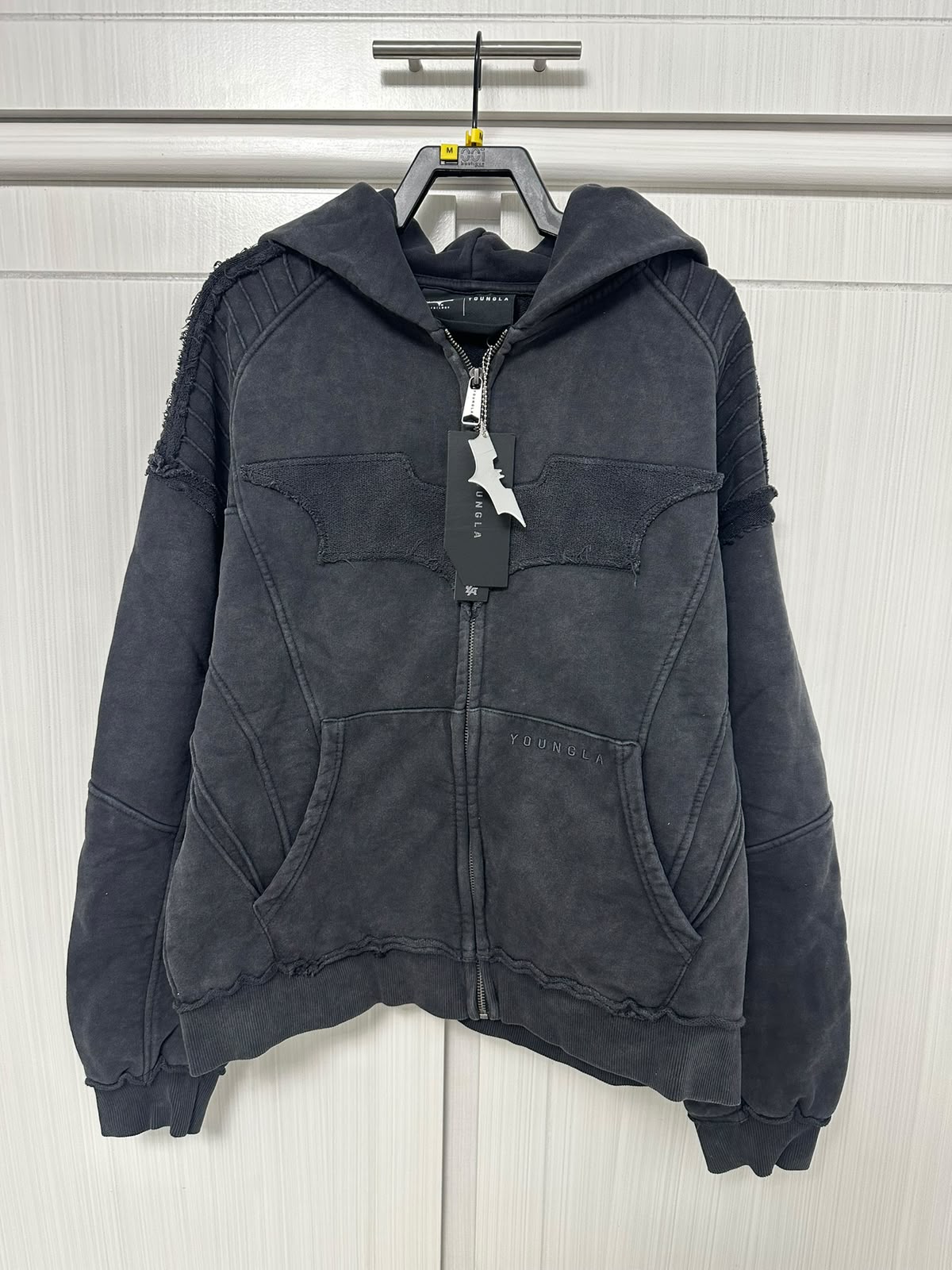 HOODIE BATMAN ARMORED ZIP UP- BLACK WASH